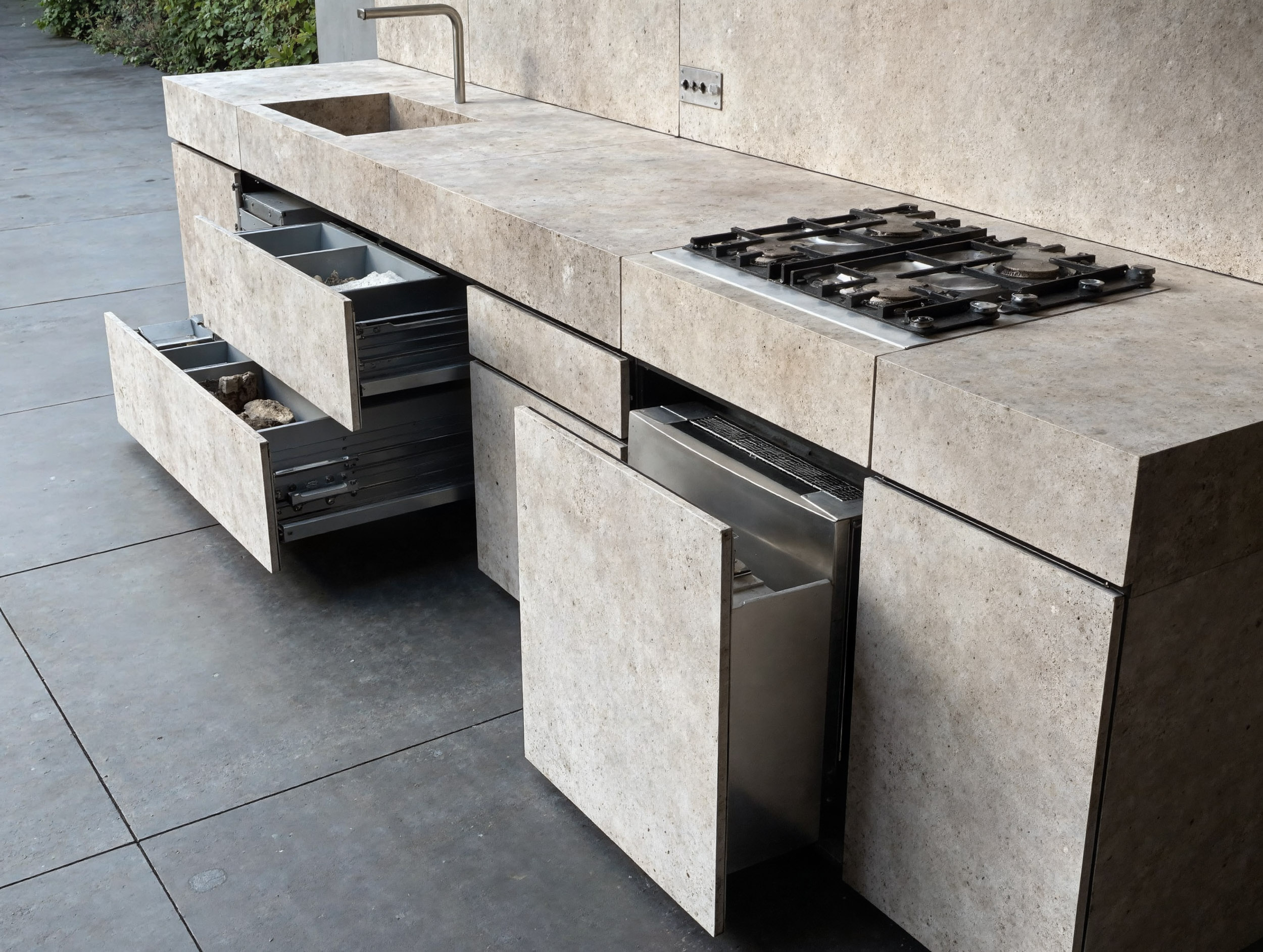 Stein_Aussenbereich_Outdoor_Geraete_3