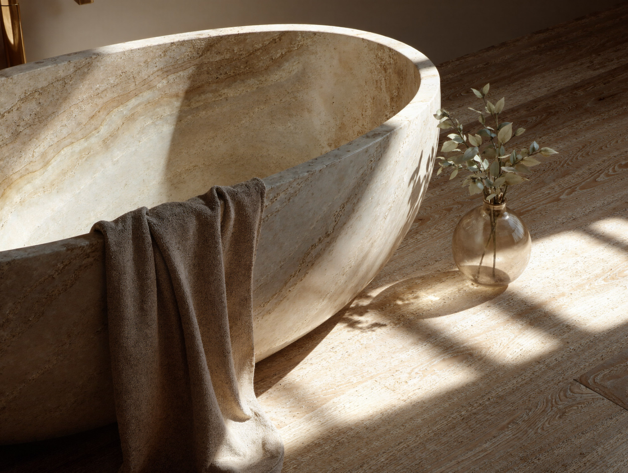 Stein_Innenausbau_Massive_Badwannen_2