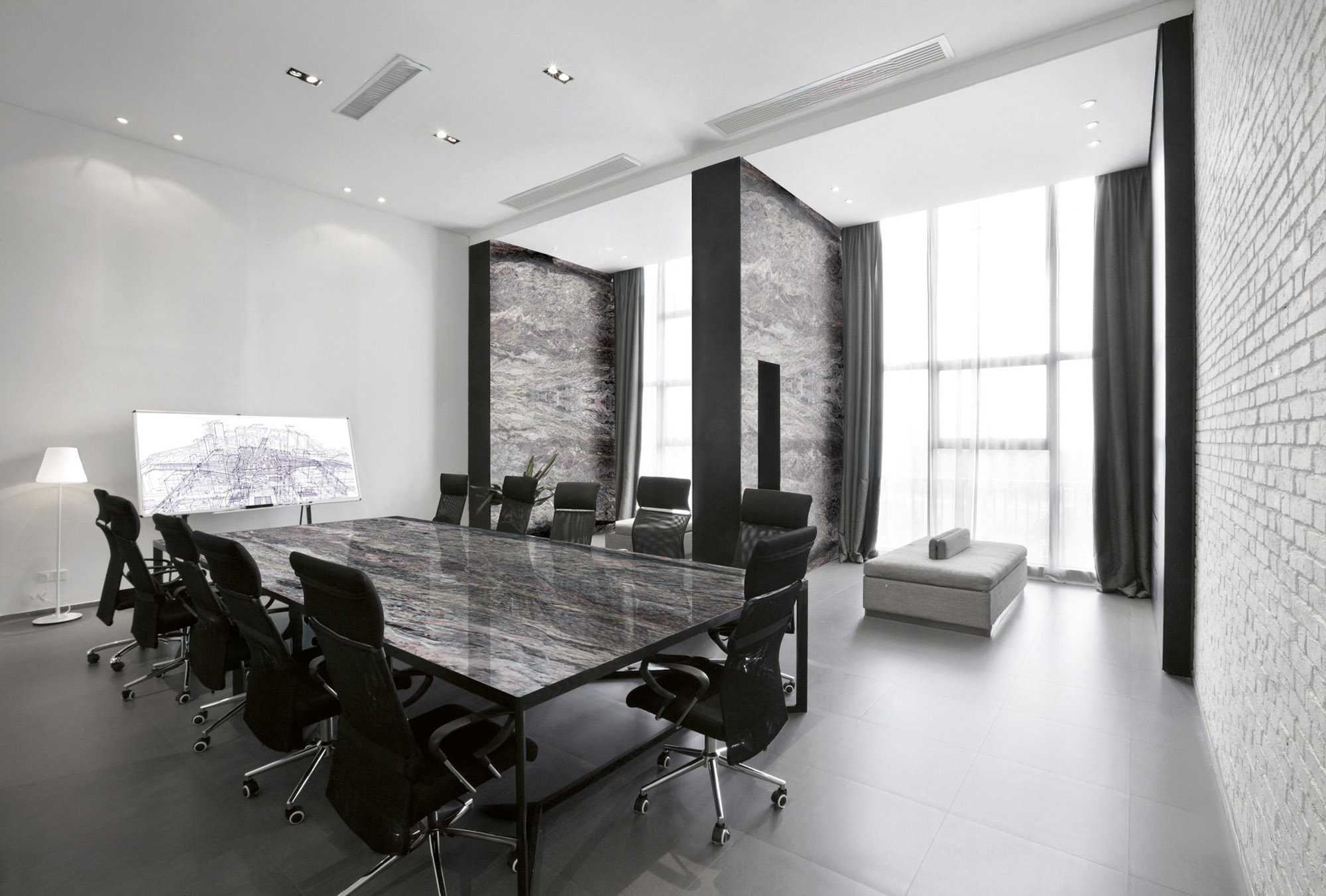 imgfull2-alexandritaazultavoloshutterstock164027033