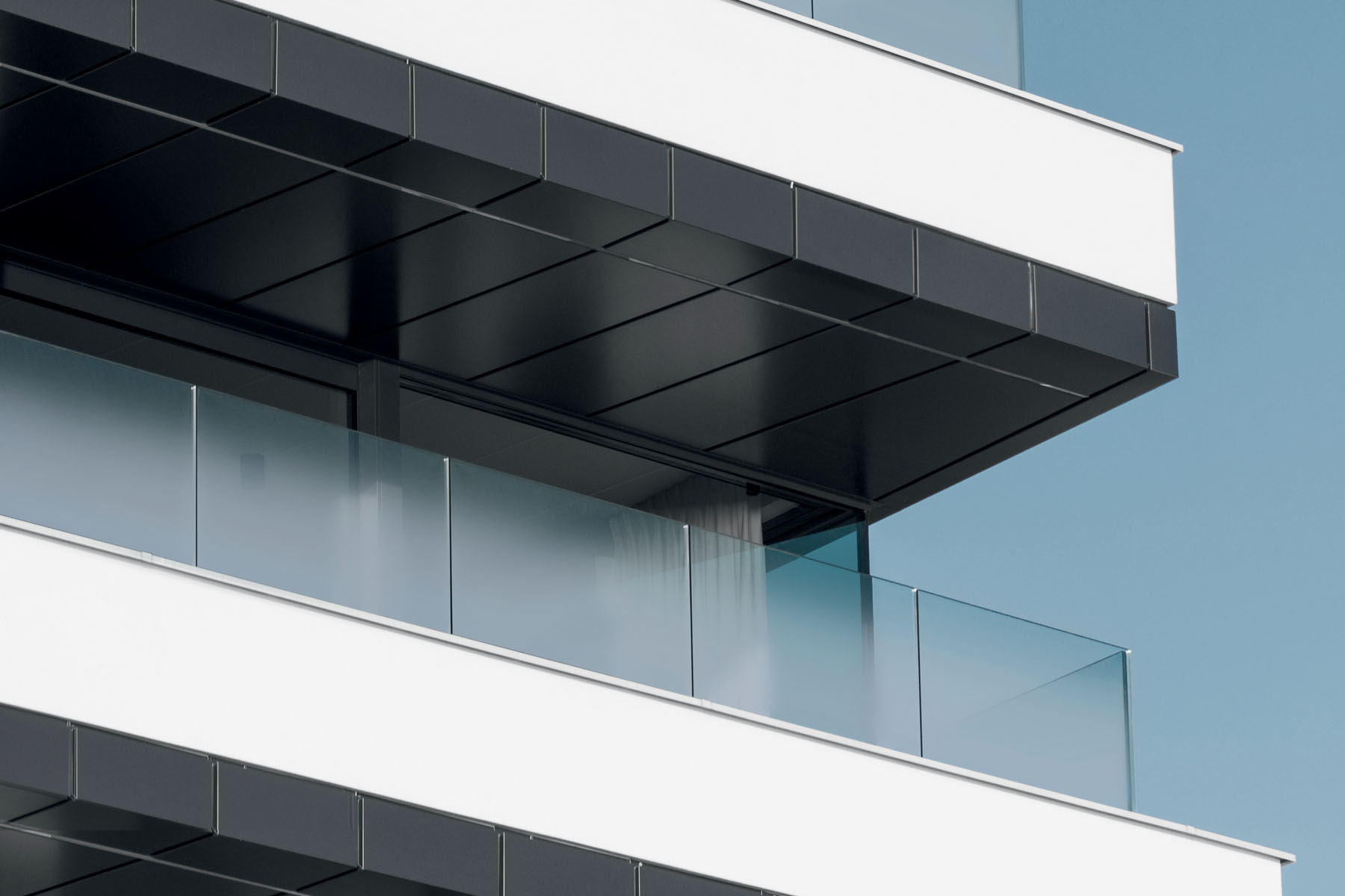 nuvola-parapetti-2018-tot-shutterstock-724886341-azzurro-mod-mgr-4-3